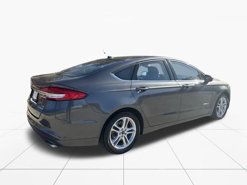 Used 2018 Ford Fusion SE image 10
