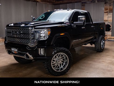 Used 2023 GMC Sierra 2500 Denali w/ Denali Black Diamond Edition AWD/4WD image 4