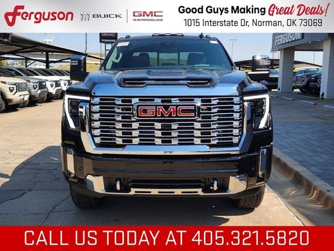 New 2026 GMC Sierra 2500 Denali w/ Denali Reserve Package AWD/4WD image 8