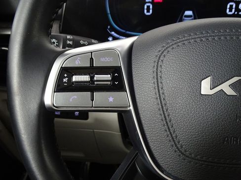 Used 2024 Kia Telluride EX w/ EX Captain's Chair Package image 27