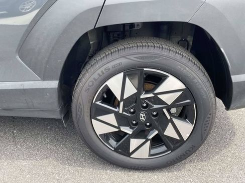 Used 2025 Hyundai Kona SEL AWD/4WD image 23