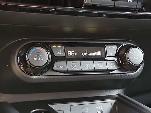 New 2026 Nissan Kicks SV image 11