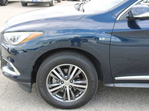 Used 2020 INFINITI QX60 Luxe w/ Essential Package FWD image 7