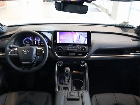 Used 2026 Toyota Grand Highlander AWD Hybrid image 8