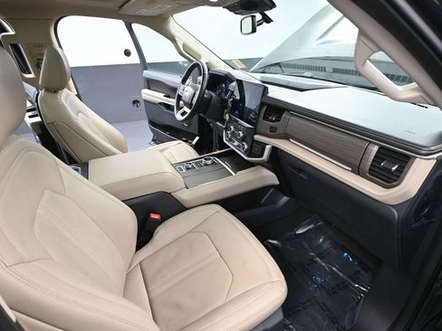 Used 2024 Ford Expedition Limited image 56