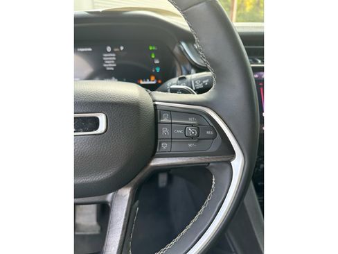 Used 2024 Jeep Grand Cherokee Limited 4xe image 19