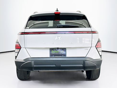 Used 2025 Hyundai Kona SEL image 7