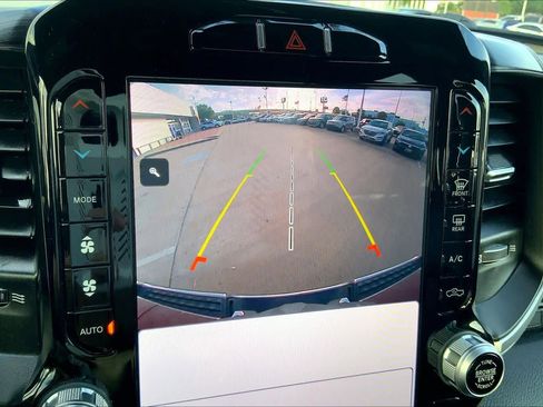 Used 2023 RAM 1500 Laramie AWD/4WD image 23