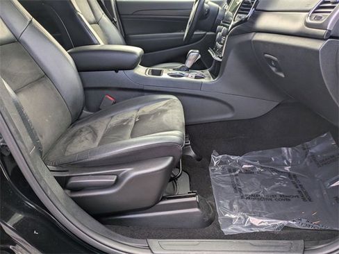 Used 2020 Jeep Grand Cherokee Altitude image 38