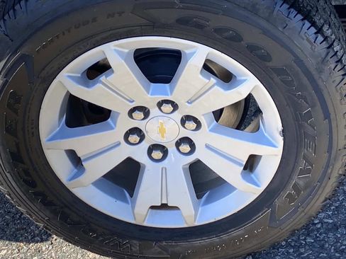 Used 2017 Chevrolet Colorado LT w/ LT Convenience Package image 24