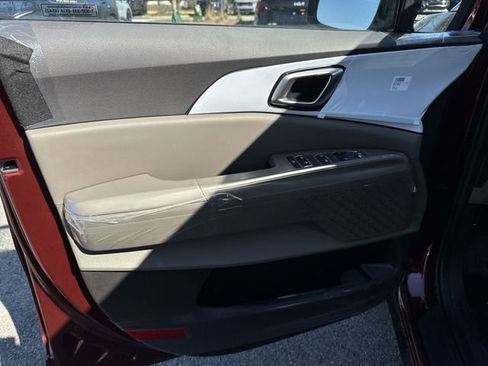 New 2026 Kia Carnival FWD image 19