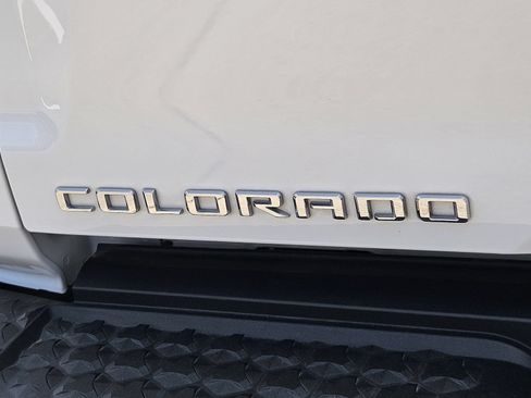 Used 2025 Chevrolet Colorado Z71 w/ Z71 Convenience Package 2 AWD/4WD image 11