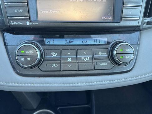 Used 2014 Toyota RAV4 XLE image 18