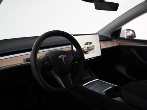 Used 2023 Tesla Model Y Long Range image 14