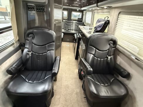 Used 2013 Mercedes-Benz Sprinter 3500 image 80
