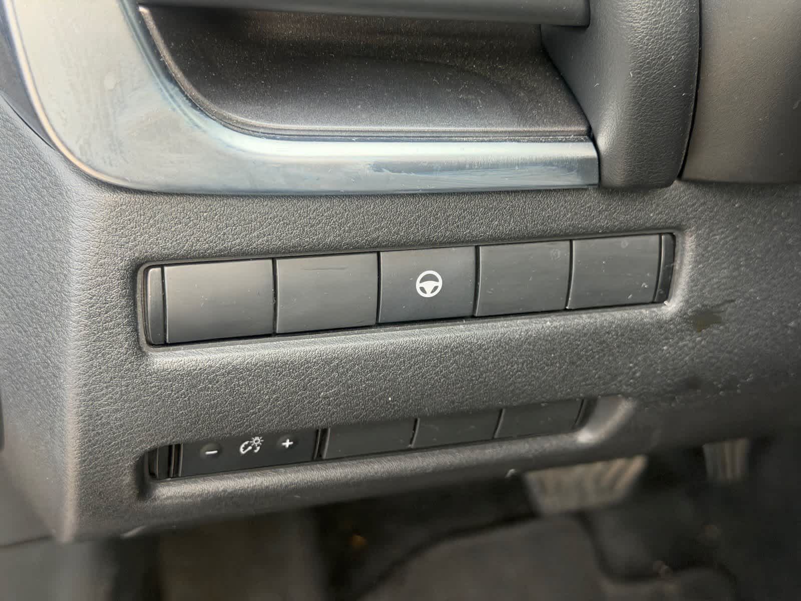 Certified 2023 Nissan Rogue SV FWD image 13