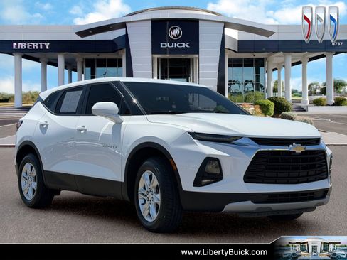 Used 2021 Chevrolet Blazer LT FWD image 1