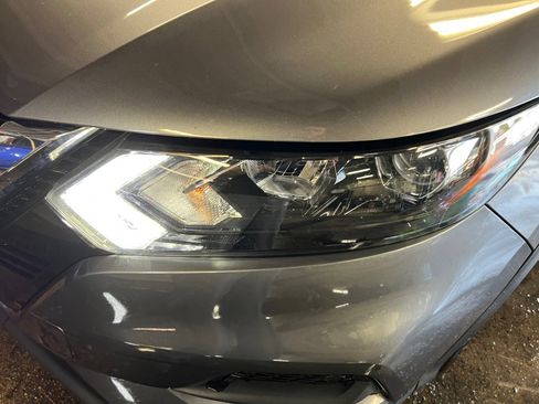 Used 2021 Nissan Rogue Sport SV image 30