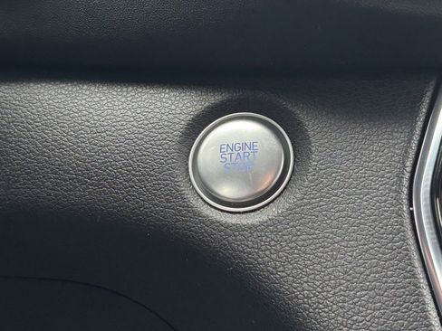 Used 2020 Hyundai Santa Fe Limited image 24