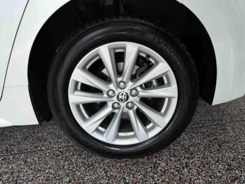 Used 2024 Toyota Corolla SE FWD image 28