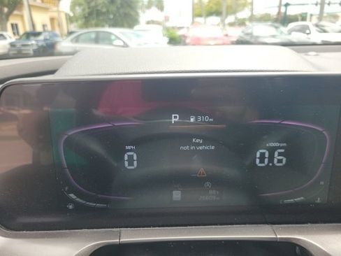 Certified 2024 Kia Telluride S w/ S Sunroof Package FWD image 10