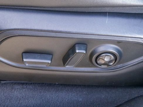 Used 2023 Jeep Grand Cherokee L Laredo image 21