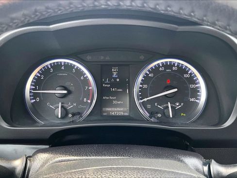Used 2015 Toyota Highlander Limited AWD/4WD image 20