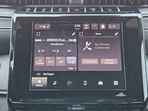 New 2025 Jeep Grand Cherokee Altitude image 18