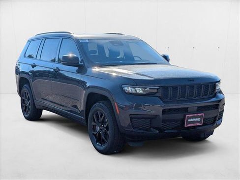 New 2025 Jeep Grand Cherokee L Altitude image 7