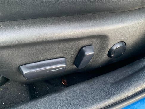 Used 2017 Toyota Camry SE image 36