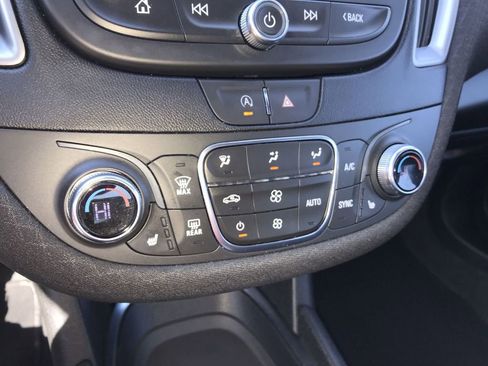 Used 2024 Chevrolet Malibu LT image 18