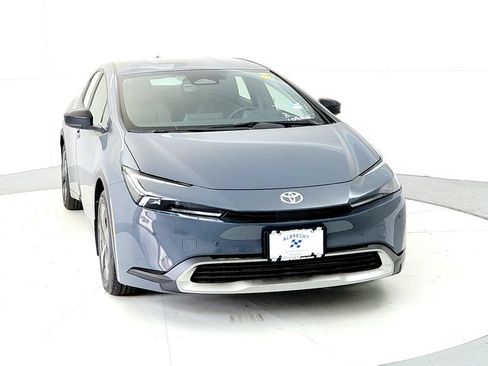 New 2026 Toyota Prius Plug-In Hybrid FWD image 8