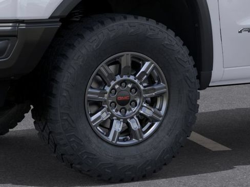 New 2026 GMC Sierra 1500 AT4X w/ LPO, Black Badging Package AWD/4WD image 9