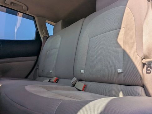 Used 2012 Nissan Rogue S AWD/4WD image 11