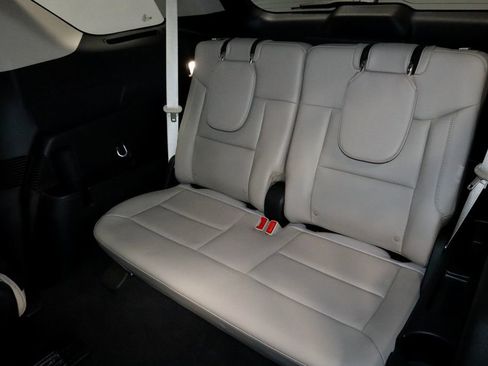 Used 2023 Ford Explorer XLT w/ Equipment Group 202A AWD/4WD image 23