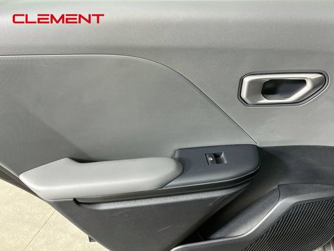 Used 2025 Kia K4 FWD image 28