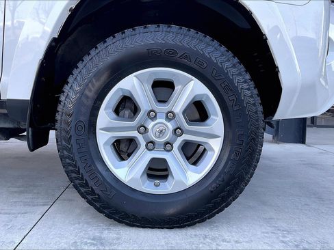 Used 2020 Toyota 4Runner SR5 Premium image 22