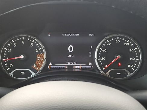 Used 2023 Jeep Renegade Limited image 14