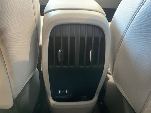 Used 2025 Hyundai Kona SEL FWD image 31