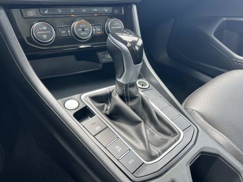 Certified 2024 Volkswagen Jetta SE FWD image 16