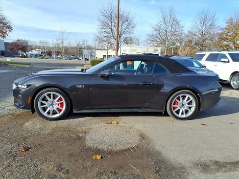 Used 2024 Ford Mustang GT Premium image 2