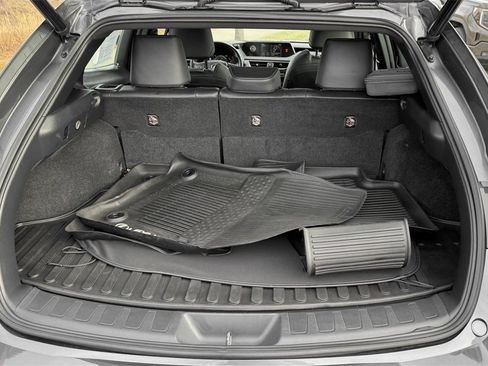 Used 2022 Lexus UX 250h w/ Premium Package image 9