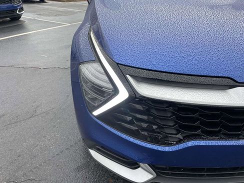 Used 2025 Kia Sportage EX w/ Premium Package image 17