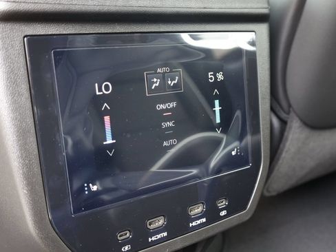 New 2026 GMC Yukon XL AT4 Ultimate AWD/4WD image 21