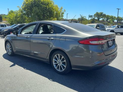 Used 2017 Ford Fusion Energi SE FWD image 8