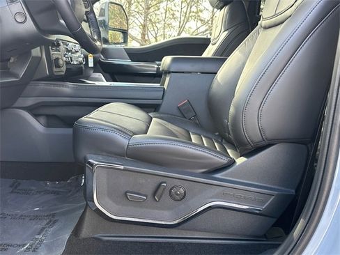 New 2026 Ford F450 Platinum w/ FX4 Off-Road Package image 9