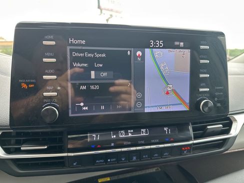 Used 2023 Toyota Sienna XLE w/ XLE Plus Package image 8