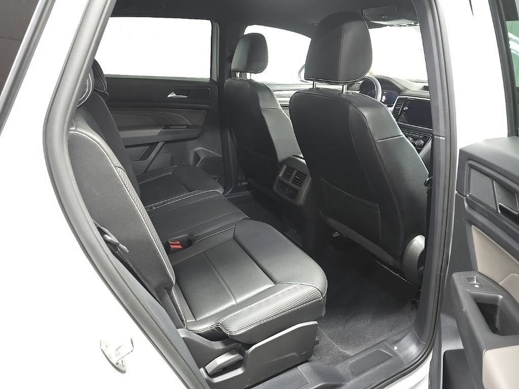 Used 2023 Volkswagen Atlas Cross Sport SE AWD/4WD image 18
