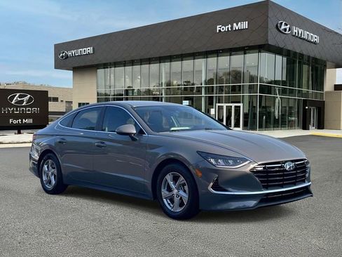 Certified 2023 Hyundai Sonata SE w/ Preferred Accessory Package image 1