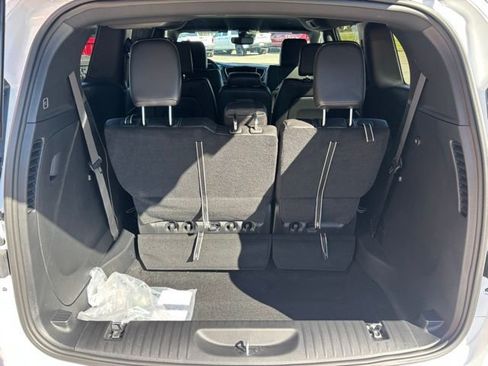 New 2026 Chrysler Pacifica Select image 11